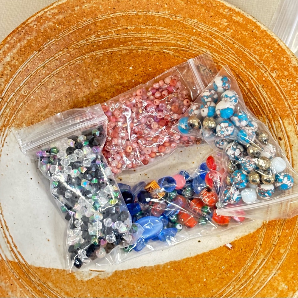 Assorted Bead Mix Collection (58 bags) - Picture 6 of 17